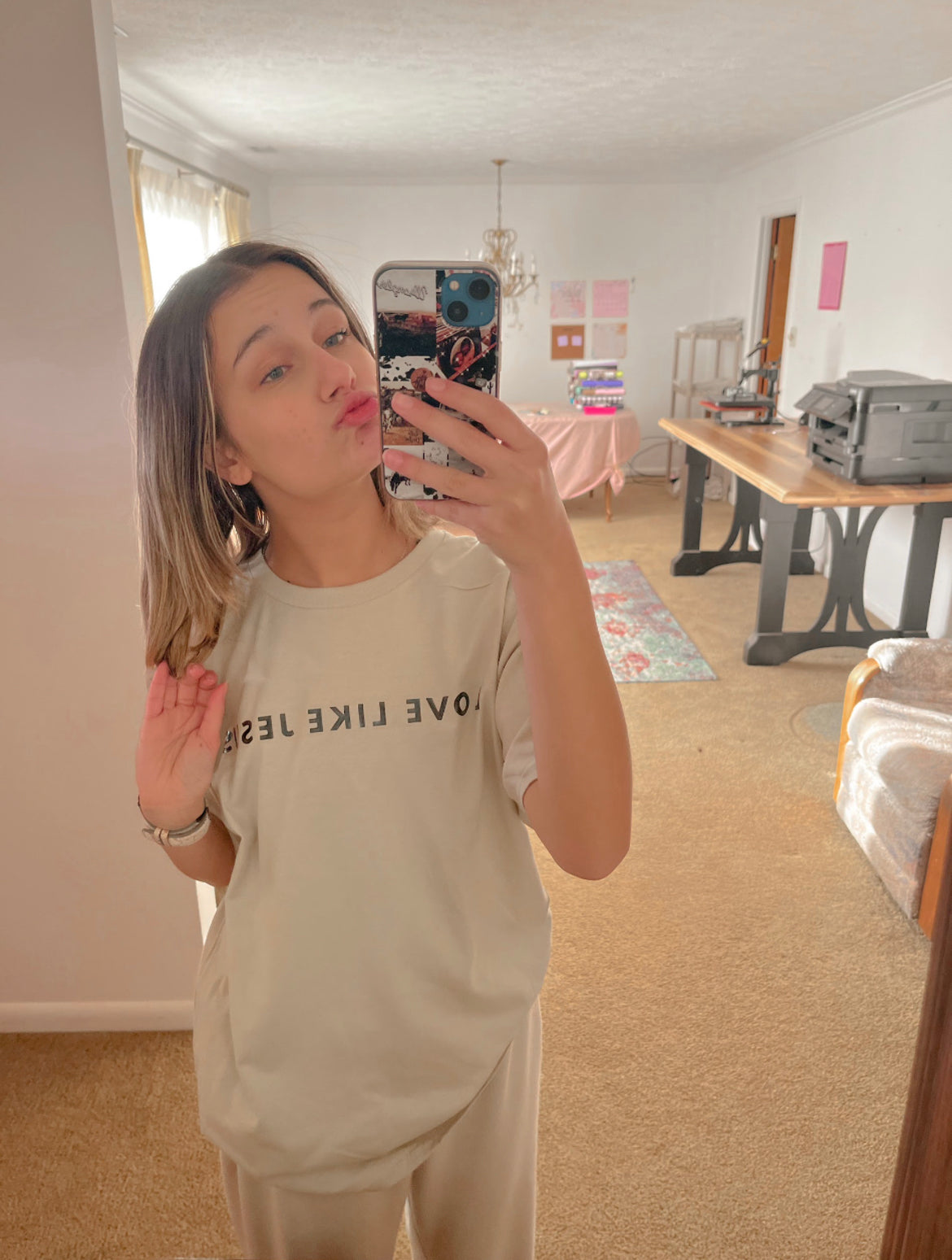 Love Like Jesus Tee